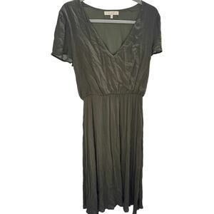 WAYF Olive Green Short Sleeve Midi Dress Size Large
